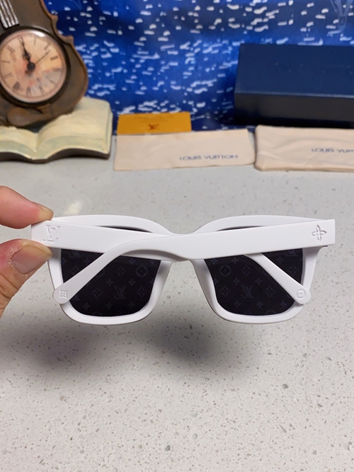 ルイヴィトンサングラス内部構造